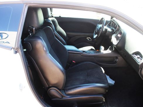 Used 2018 Dodge Challenger SXT Plus RWD image 12