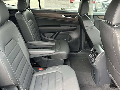New 2026 Volkswagen Atlas SEL AWD/4WD image 15