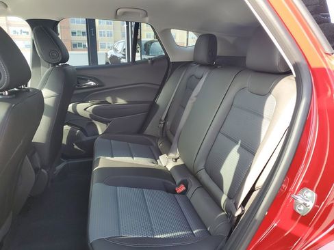New 2026 Chevrolet Trax LT image 13