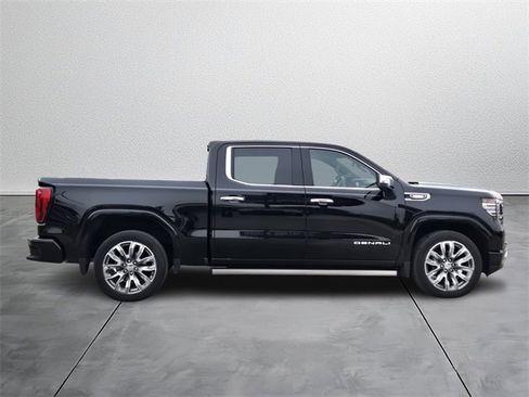 Used 2024 GMC Sierra 1500 Denali image 5