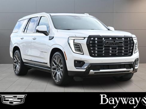 Used 2025 GMC Yukon Denali Ultimate AWD/4WD image 4