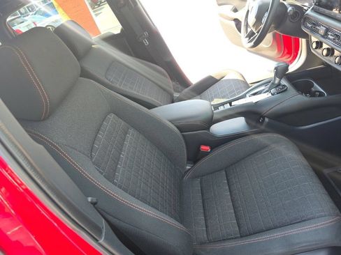 Certified 2025 Honda HR-V Sport image 26