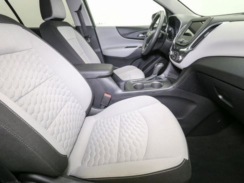 Used 2019 Chevrolet Equinox LS FWD image 17