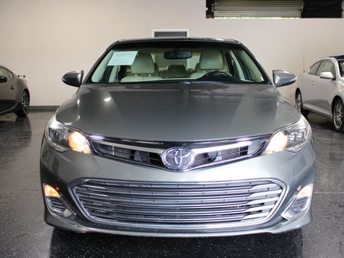Used 2013 Toyota Avalon XLE Premium FWD image 9