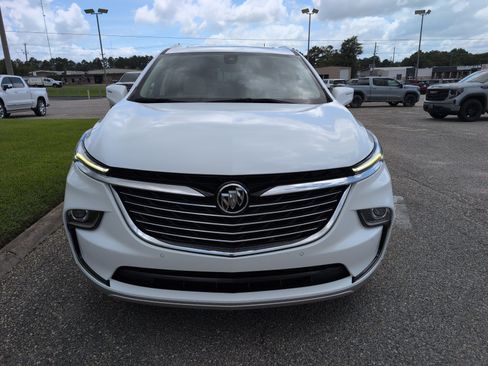 Used 2023 Buick Enclave Essence w/ Experience Buick Package FWD image 1