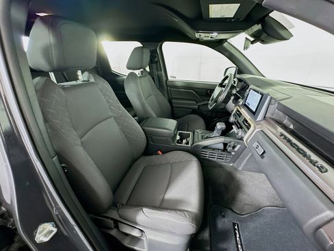Used 2025 Toyota Tacoma SR5 image 28