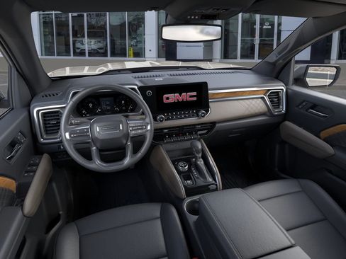 New 2026 GMC Canyon Denali image 4