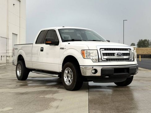 Used 2014 Ford F150 XLT w/ XLT Chrome Package AWD/4WD image 3