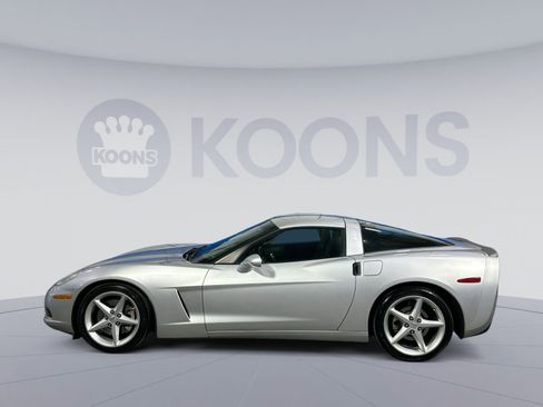 Used 2011 Chevrolet Corvette Coupe w/ Roof Package image 2