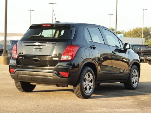 Used 2017 Chevrolet Trax LS FWD image 7