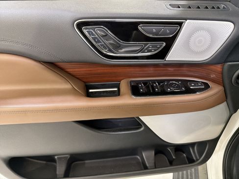 Used 2024 Lincoln Navigator L Reserve image 16