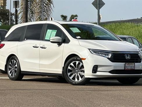 Certified 2023 Honda Odyssey EX-L image 3