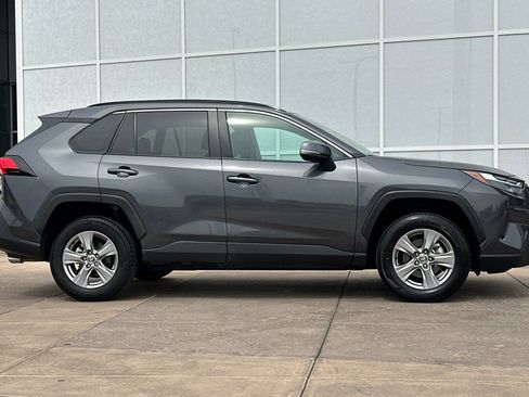 Used 2025 Toyota RAV4 XLE image 3