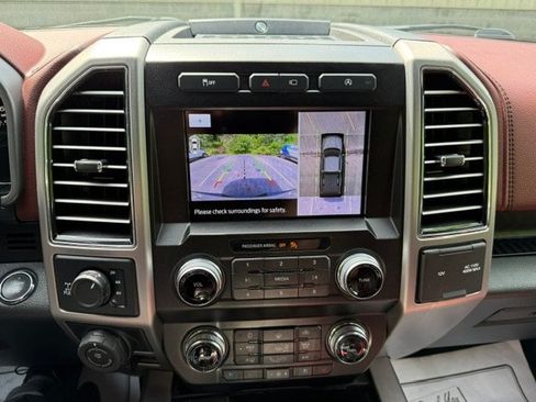 Used 2019 Ford F150 Platinum w/ Equipment Group 701A Luxury AWD/4WD image 13