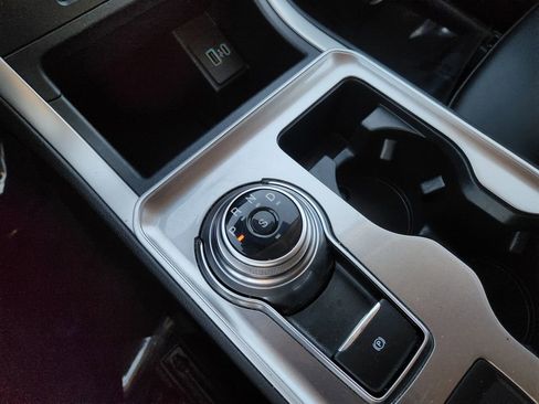 Used 2024 Ford Edge SEL image 21