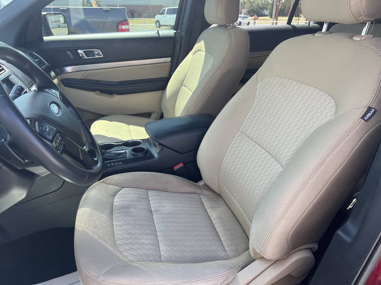 Used 2017 Ford Explorer FWD image 7