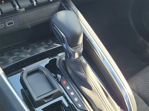 New 2026 GMC Canyon Elevation image 17