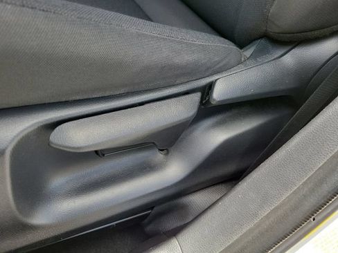 Used 2022 Toyota Corolla LE FWD image 20