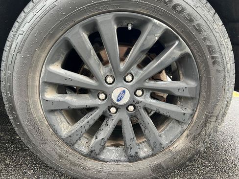 Used 2019 Ford Expedition Limited w/ Driver Assistance Package AWD/4WD image 13