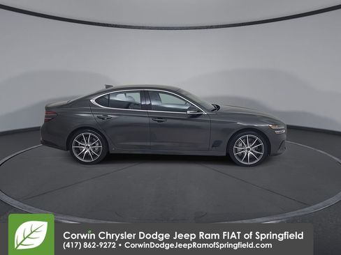 Used 2025 Genesis G70 2.5T image 17