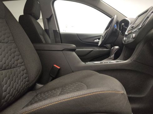Used 2019 Chevrolet Equinox LT FWD image 21
