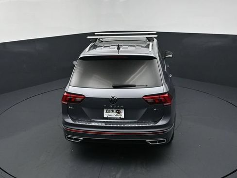 Used 2022 Volkswagen Tiguan SEL R-Line AWD/4WD image 17