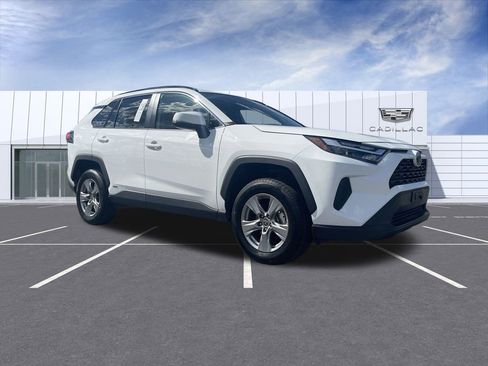 Used 2024 Toyota RAV4 XLE image 2