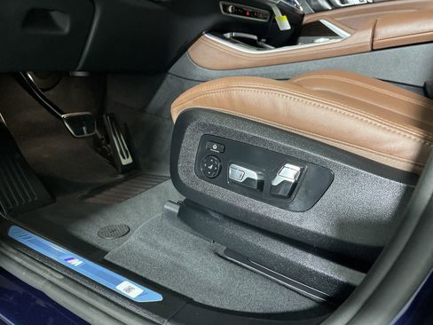 Used 2025 BMW X5 xDrive50e w/ M Sport Package image 13