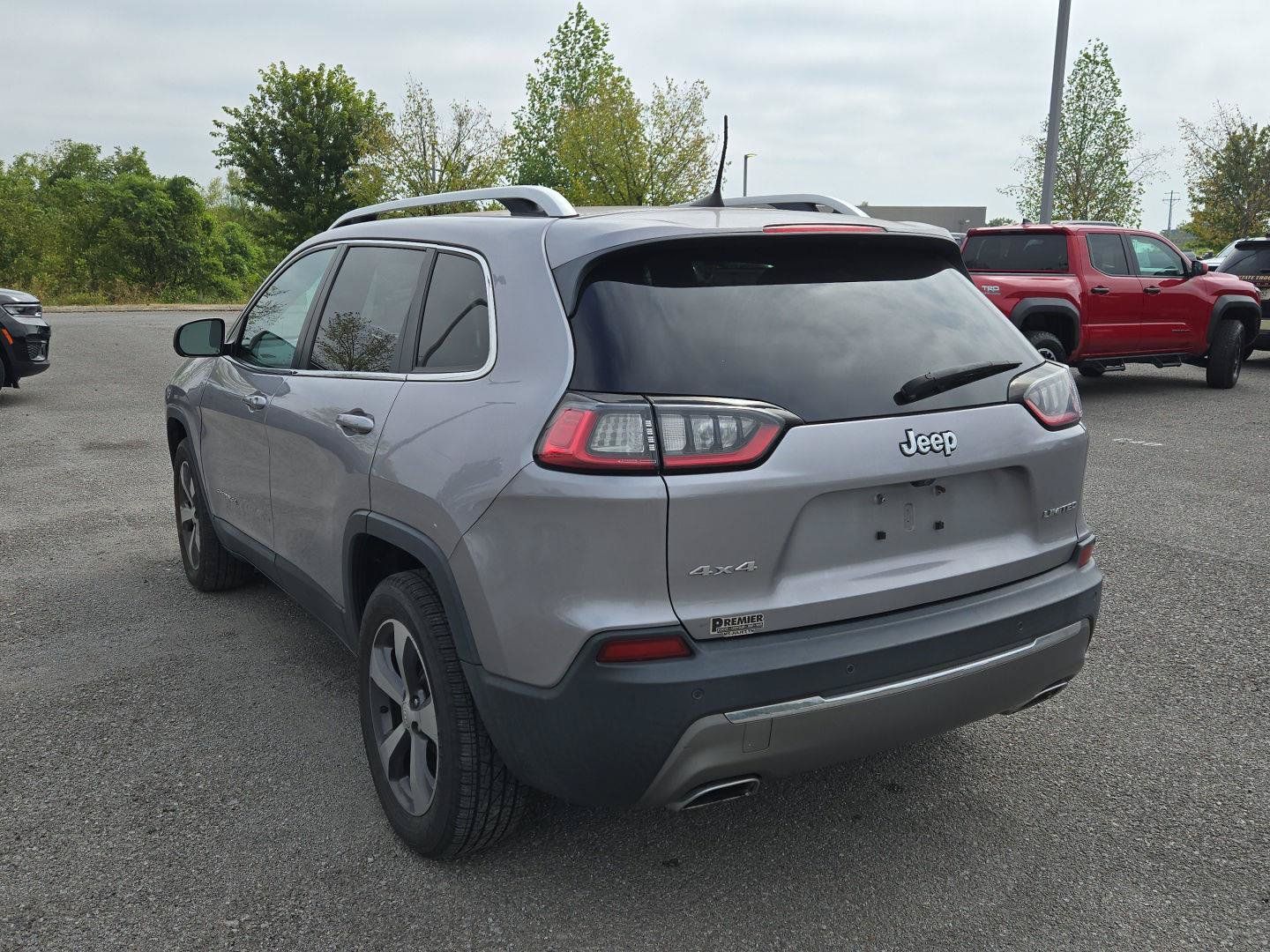 Used 2020 Jeep Cherokee Limited AWD/4WD image 5
