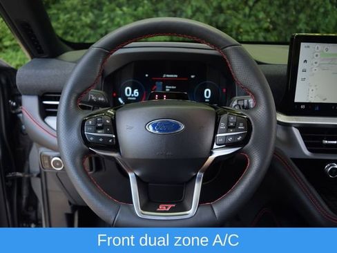 Used 2025 Ford Explorer ST AWD/4WD image 4