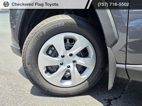 Used 2025 Toyota RAV4 LE FWD image 9