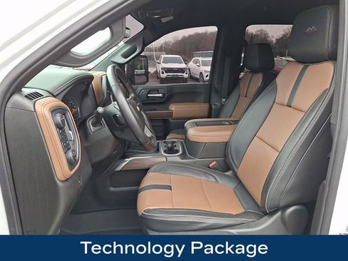 Used 2022 Chevrolet Silverado 2500 High Country w/ LPO, Hitch Package image 2