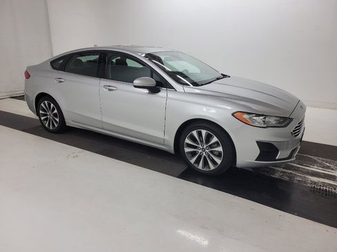 Used 2019 Ford Fusion SE image 11