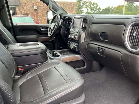 Used 2022 GMC Sierra 2500 Denali w/ Denali Black Diamond Edition image 23