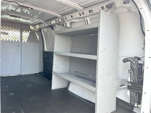 Used 2023 GMC Savana 2500 w/ Driver Convenience Package image 25