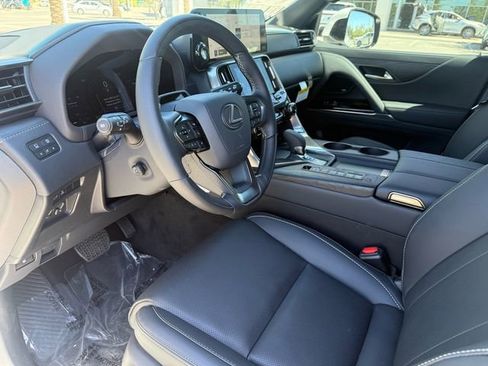 New 2026 Lexus LX 700h Luxury image 11