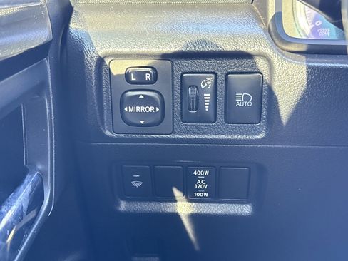 Used 2021 Toyota 4Runner TRD Off-Road image 18