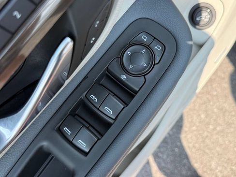 Used 2022 GMC Terrain Denali AWD/4WD image 15