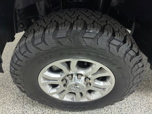 Used 2018 RAM 2500 Laramie image 16