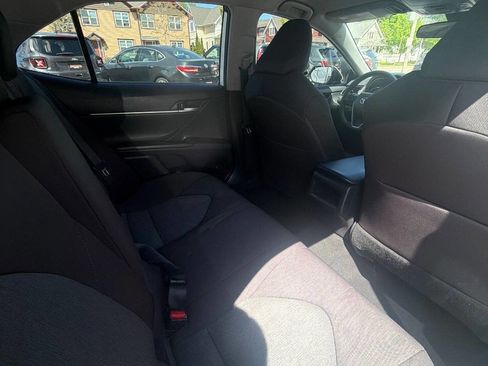 Used 2019 Toyota Camry LE FWD image 34
