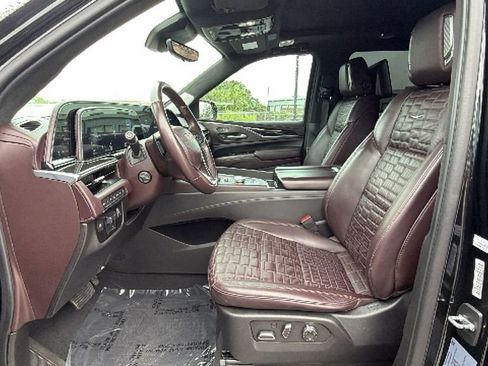 Used 2021 Cadillac Escalade ESV Sport Platinum AWD/4WD image 16