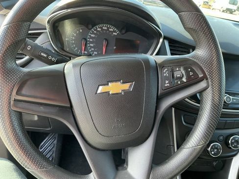 Used 2020 Chevrolet Trax LS image 26