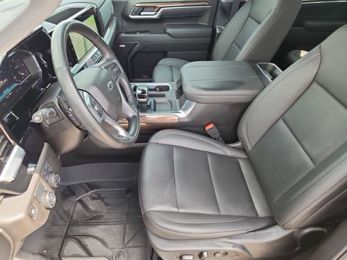 Used 2025 Chevrolet Silverado 1500 RST RWD image 19