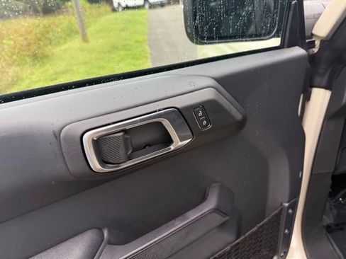 New 2025 Ford Bronco Badlands image 26