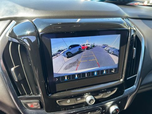 Used 2021 Chevrolet Traverse High Country image 16