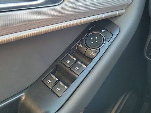 Used 2025 Ford Explorer Active image 14