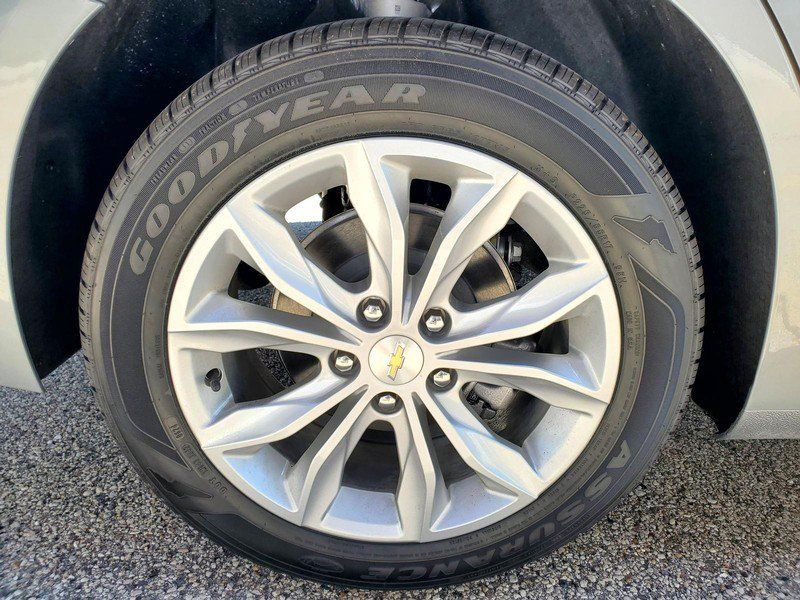 Used 2024 Chevrolet Malibu LT FWD image 15