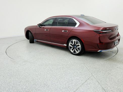 Used 2023 BMW i7 xDrive60 image 7