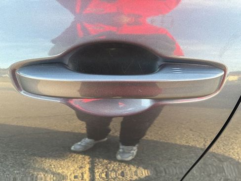 Used 2023 Honda HR-V EX-L image 40