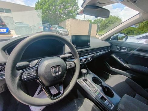 Used 2024 Honda Civic LX image 9